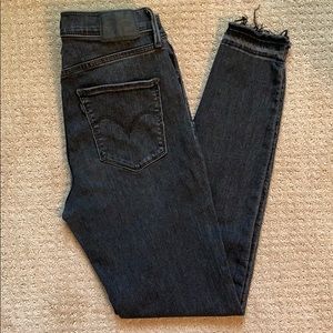 EUC Levi’s 720 high rise black jeans